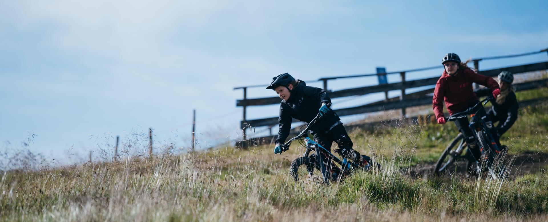 Biking Turrach Huskeys 09.21 hr-2702 Biking Turrach Huskeys 09.21 hr-2702